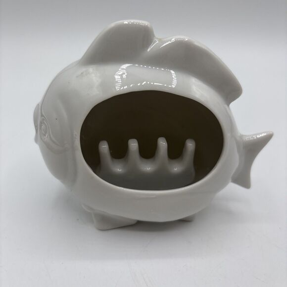 Vintage Fish Ashtray MCM Ceramic Smoke Comes Out Mouth OMC Otagiri Mercantile - Picture 2 of 9